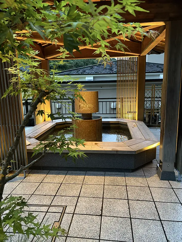 Shirasagi no Ashiyu in Kanazawa